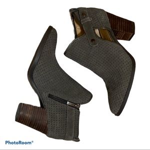 Franco Sarto Dakota Ankle Boot Bootie in Gray 7